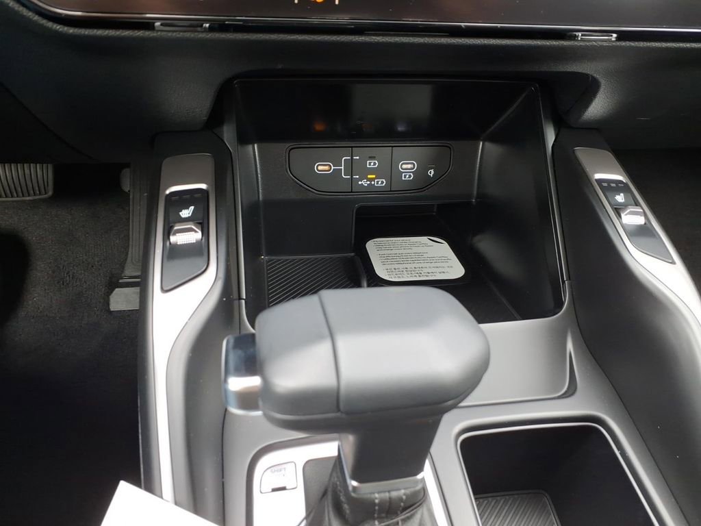 New 2026 Kia Sorento S FWD image 17