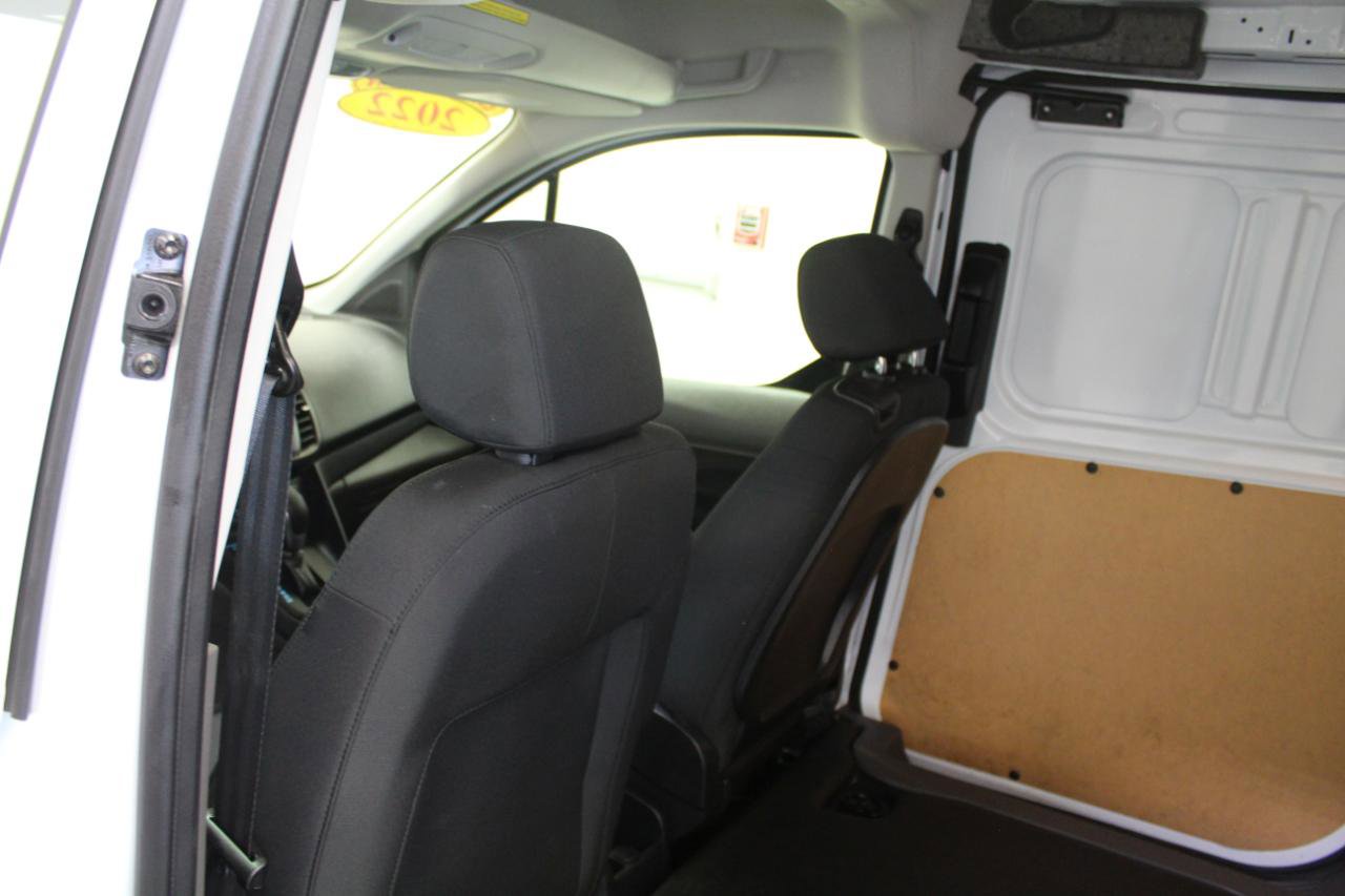 Used 2022 Ford Transit Connect XL image 19