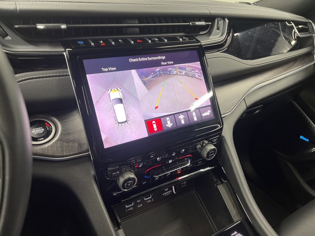 Used 2023 Jeep Grand Cherokee Overland w/ Advanced Protech Group III image 19