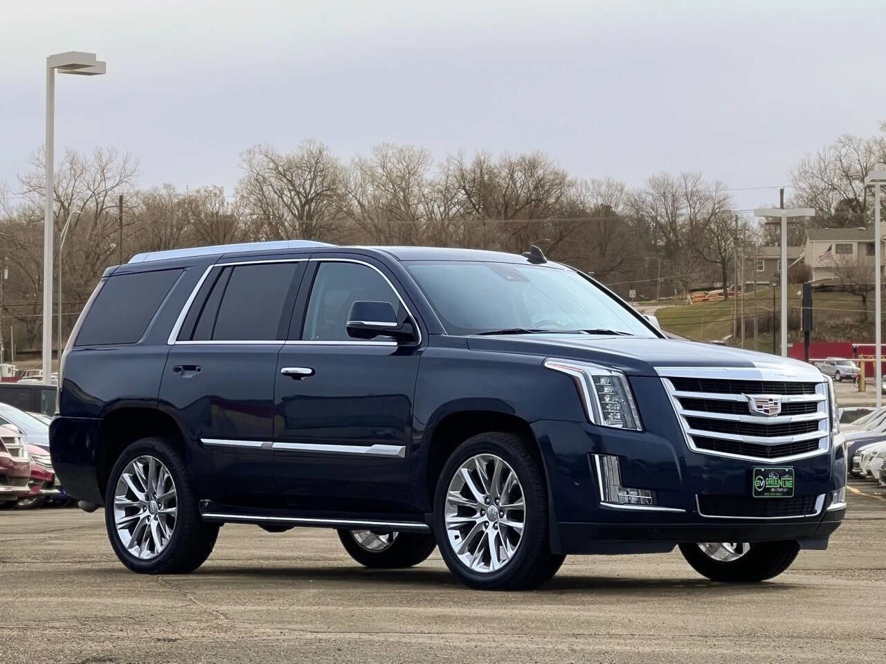 Used 2020 Cadillac Escalade Luxury image 1