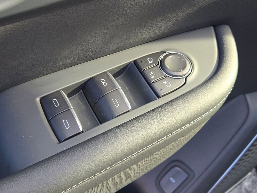 New 2026 Buick Enclave Sport Touring w/ LPO, Floor Liner Package image 23