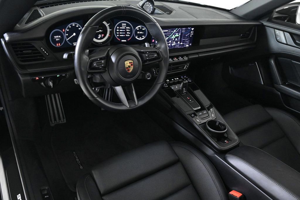Certified 2023 Porsche 911 image 4