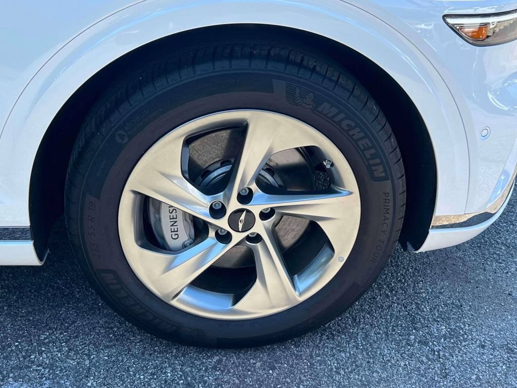 Certified 2026 Genesis GV70 2.5T Advanced AWD/4WD image 8