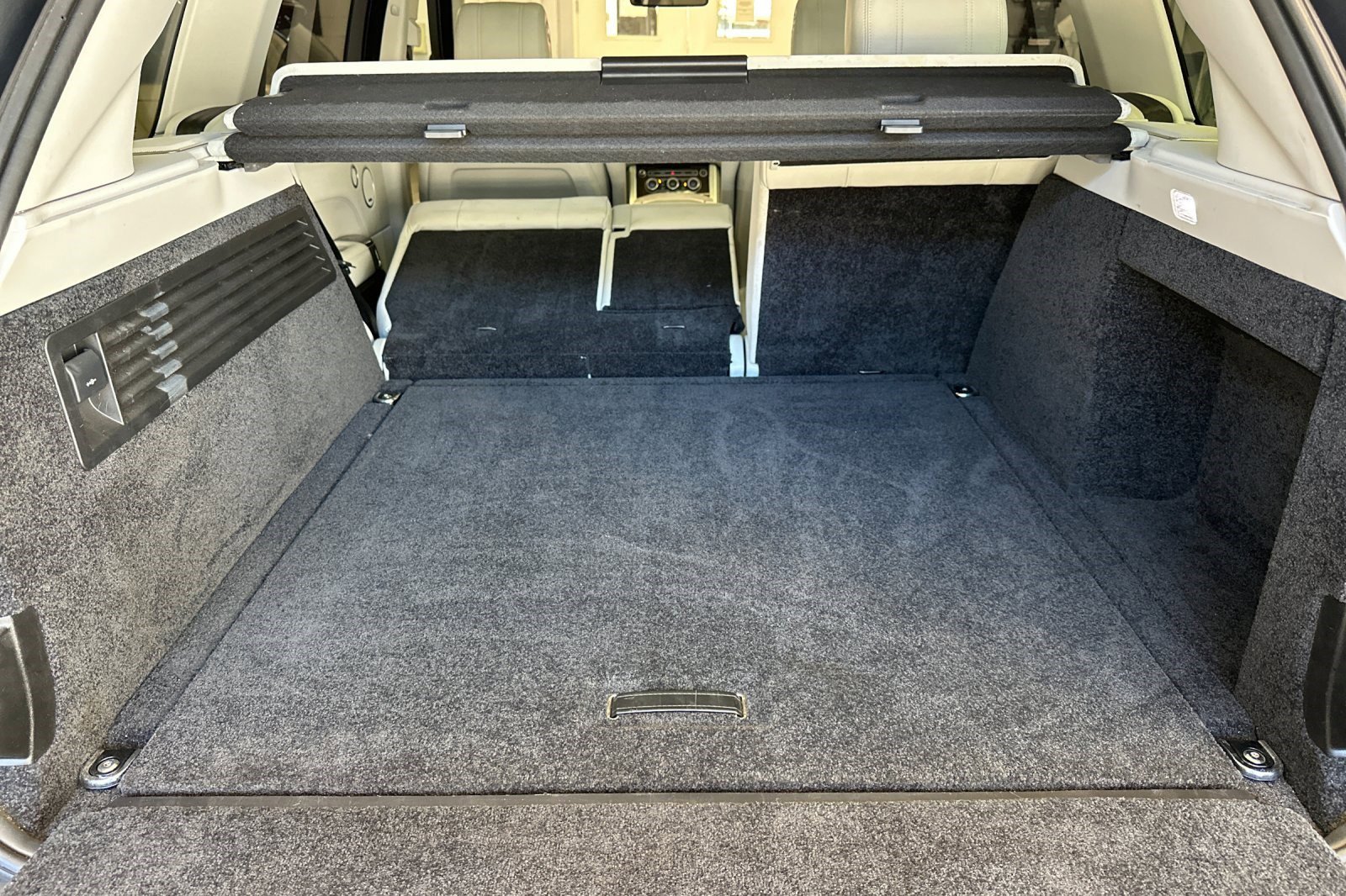 Used 2016 Land Rover Range Rover Supercharged image 33