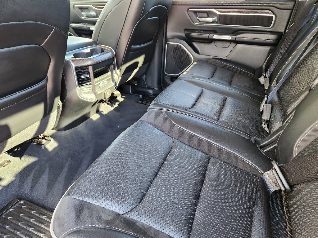 Used 2019 RAM 1500 Laramie AWD/4WD image 9