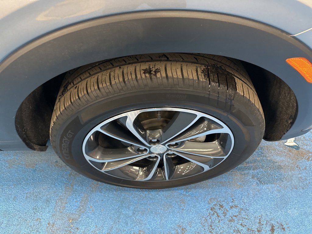 Certified 2023 Buick Encore GX Select image 3