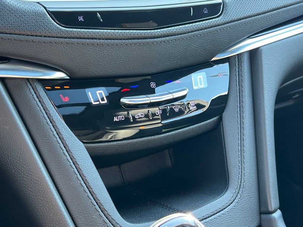 Certified 2023 Cadillac XT6 Luxury image 49