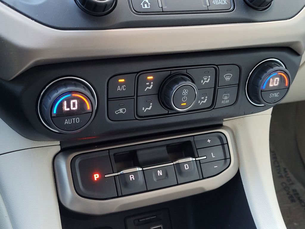 Used 2021 GMC Acadia Denali w/ Denali Technology Package image 23