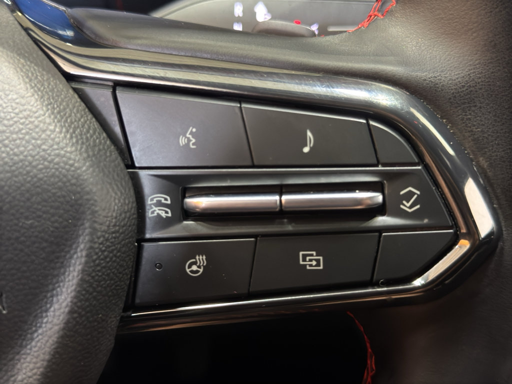 Used 2025 Chevrolet Equinox RS w/ Safety and Technology Package FWD image 25