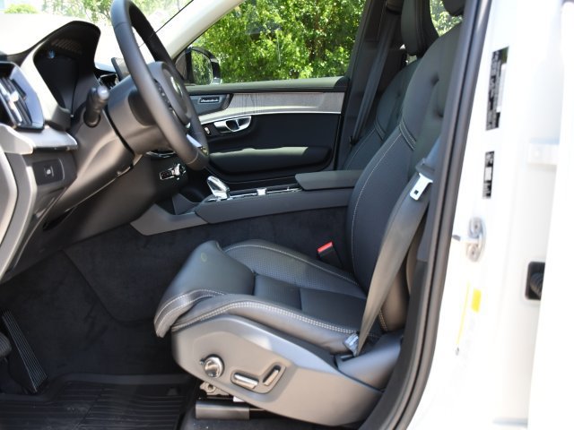 New 2026 Volvo XC90 B6 Ultra w/ Protection Package Premier AWD/4WD image 13
