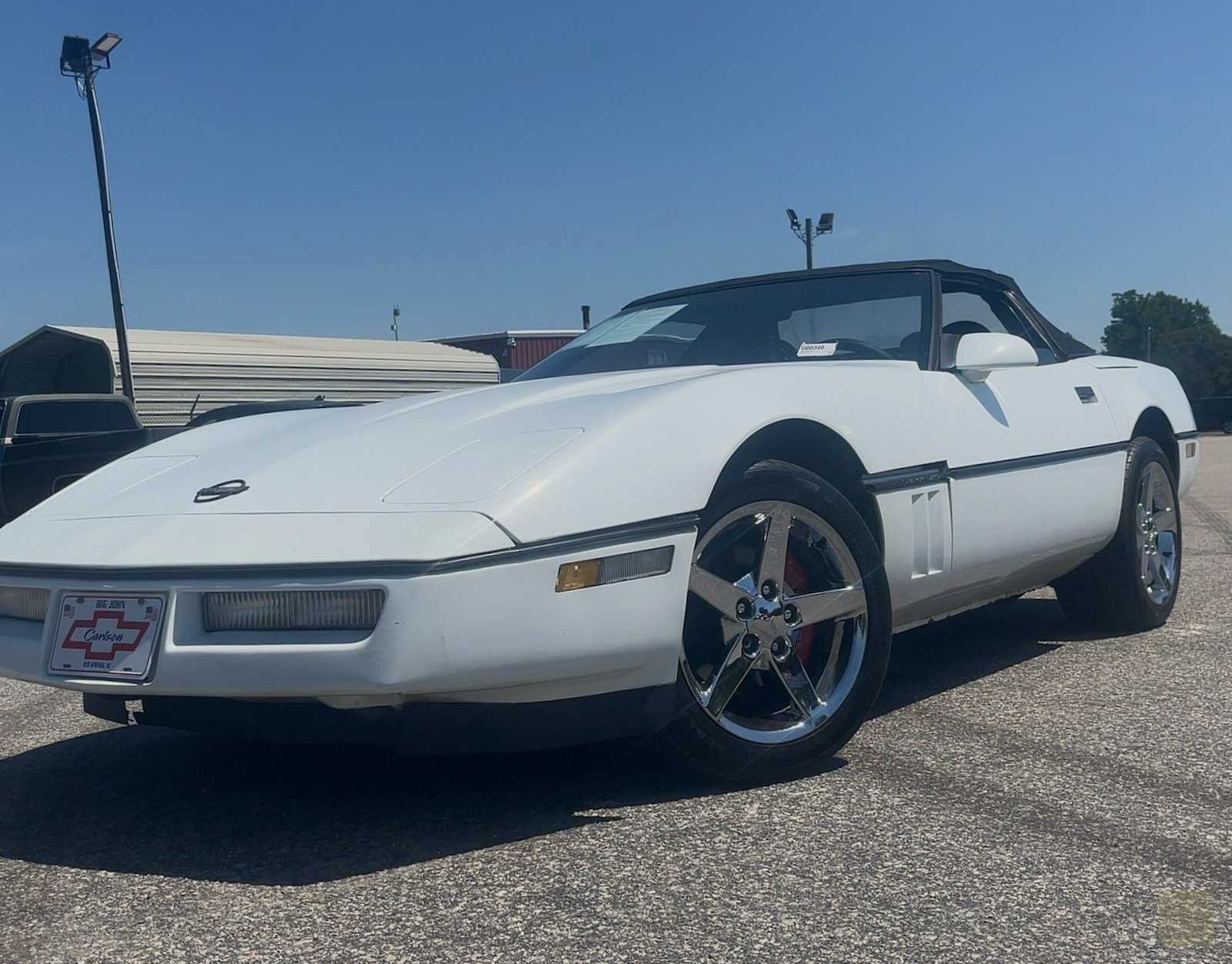 Used 1989 Chevrolet Corvette Convertible RWD image 2