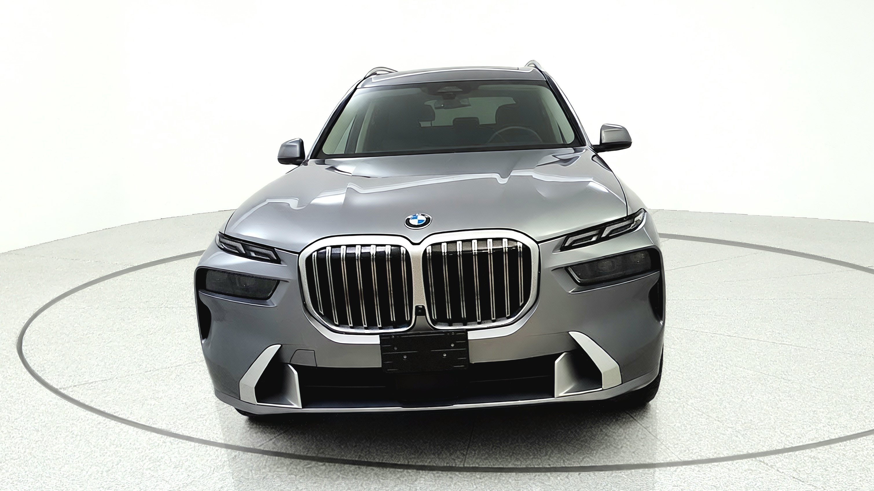Used 2025 BMW X7 xDrive40i AWD/4WD image 2