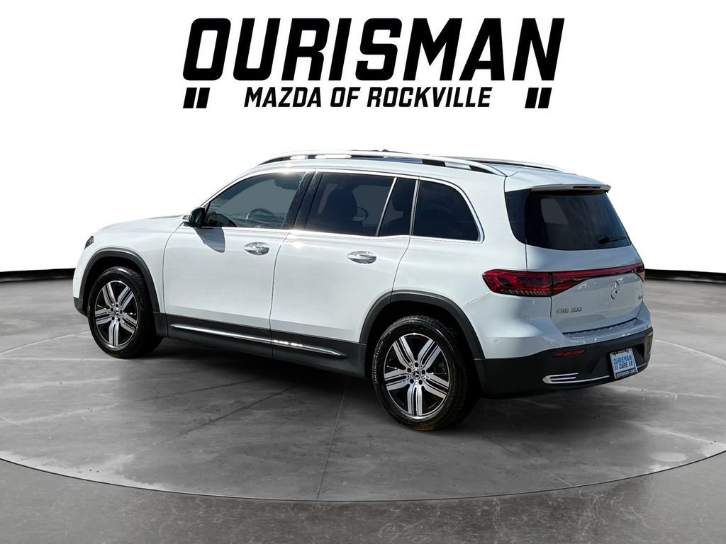 Used 2023 Mercedes-Benz EQB 300 4MATIC image 4