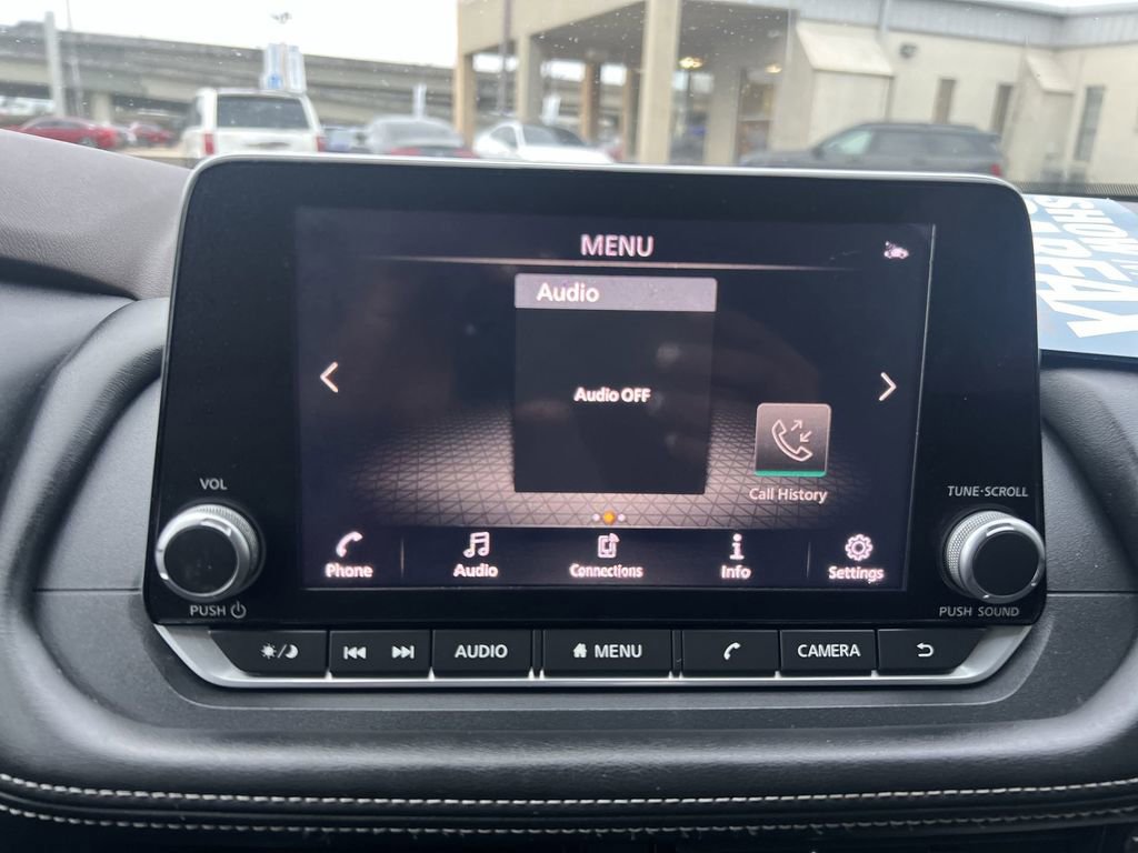 Used 2021 Nissan Rogue SV image 11