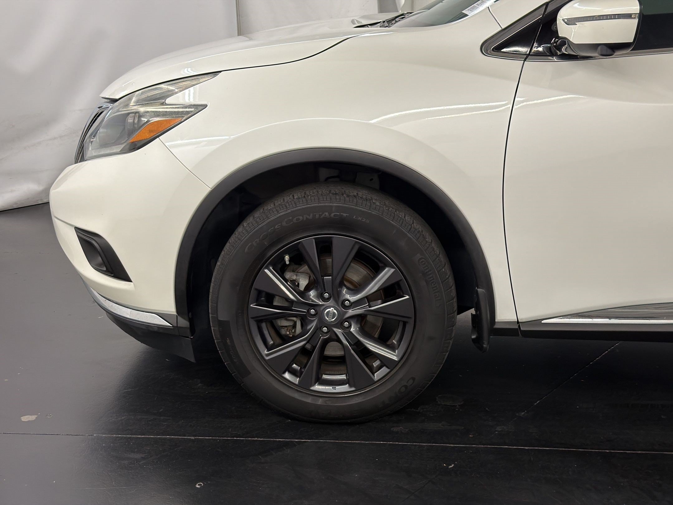 Used 2018 Nissan Murano SV w/ Premium Package AWD/4WD image 12