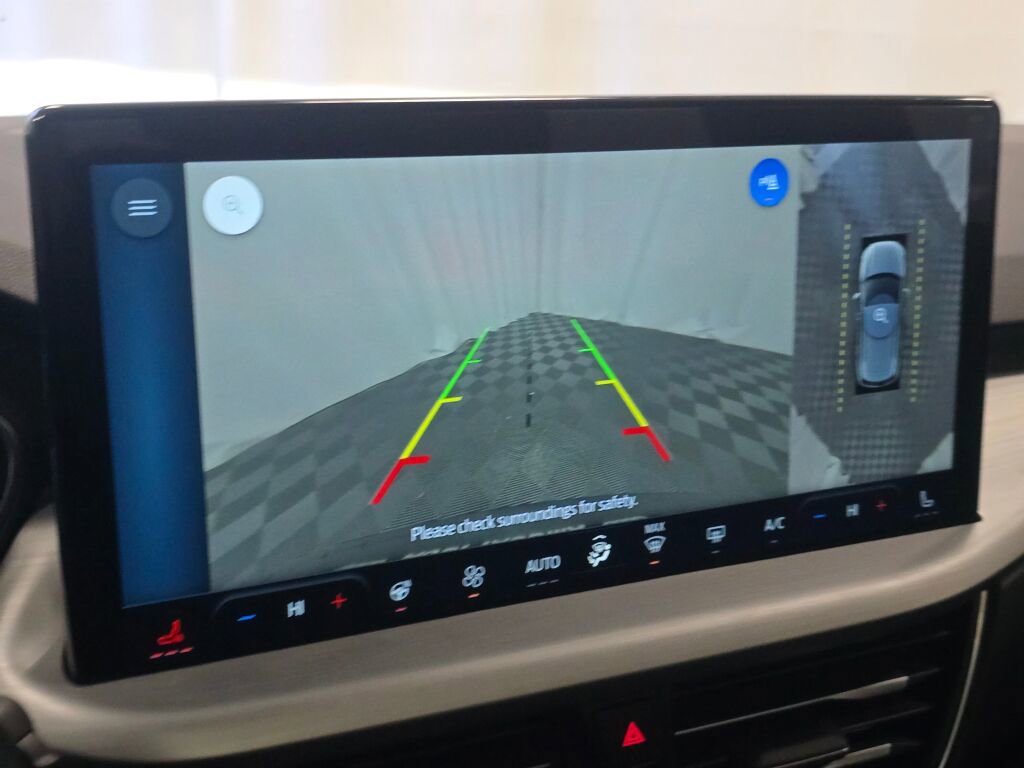 Used 2025 Ford Escape Platinum w/ Premium Technology Package image 41