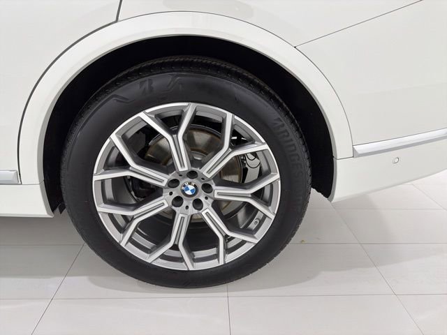 Used 2026 BMW X7 xDrive40i w/ Premium Package image 51