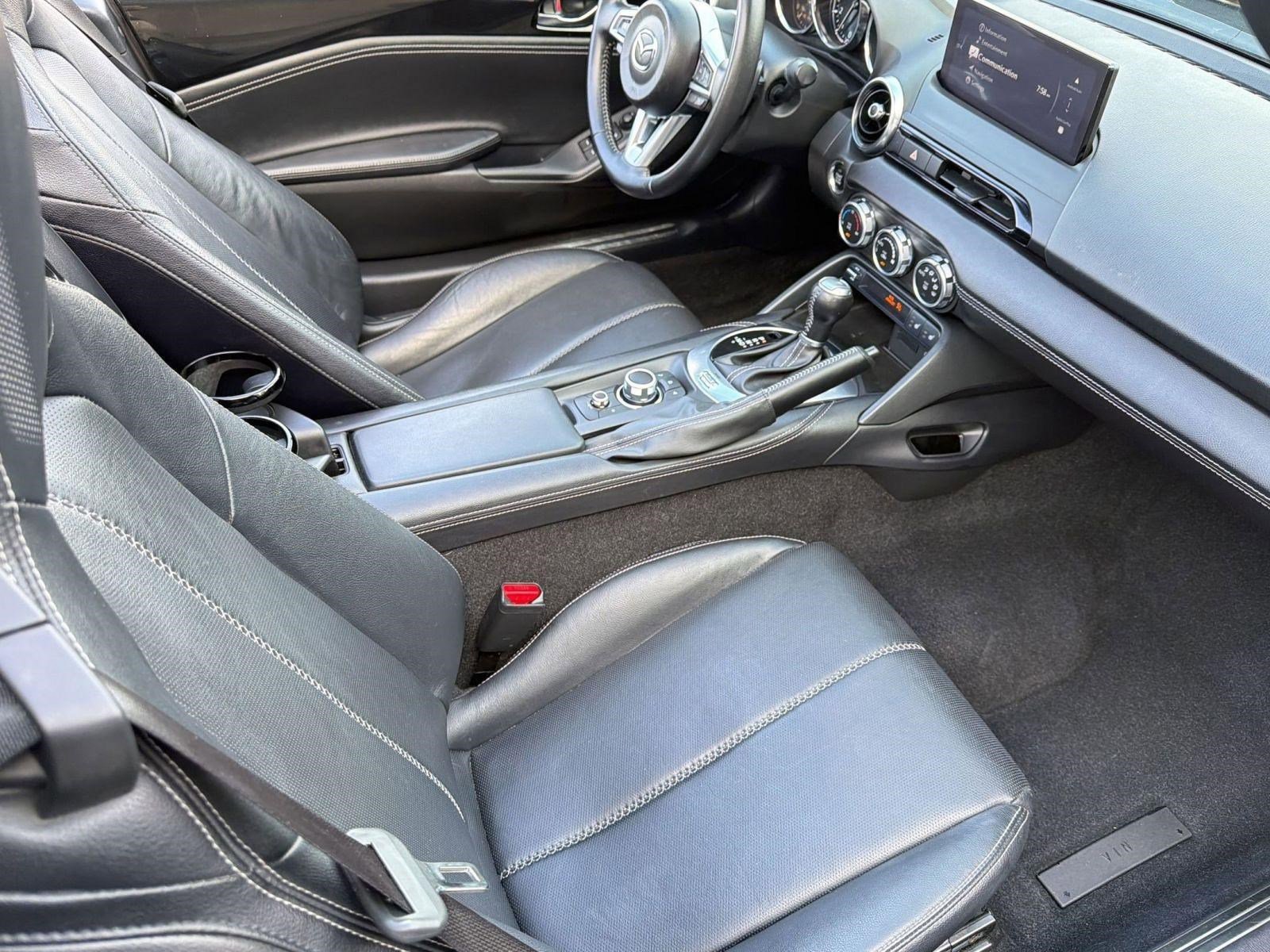 Used 2025 MAZDA MX-5 Miata RF Grand Touring RWD image 27