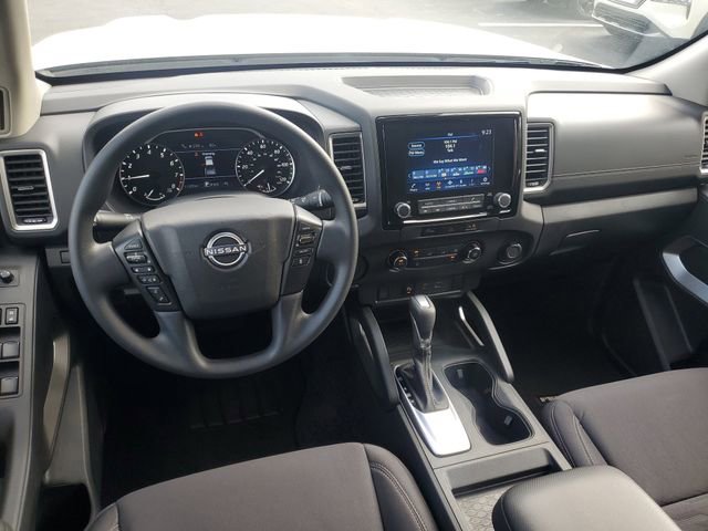 Used 2024 Nissan Frontier SV w/ Technology Package image 9