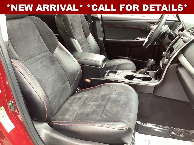 Used 2015 Toyota Camry XSE w/ Moonroof Package image 18