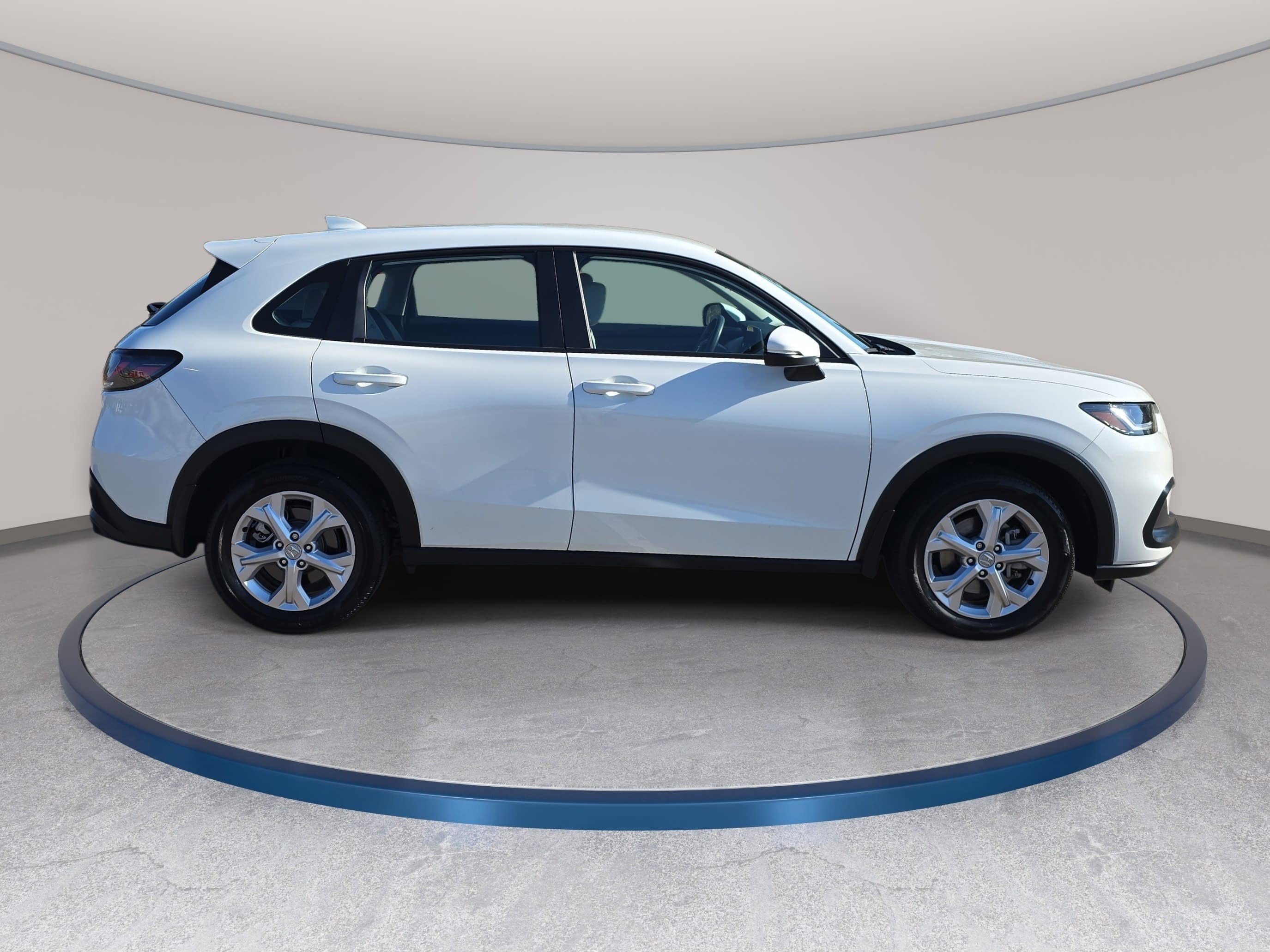 Certified 2024 Honda HR-V LX image 4