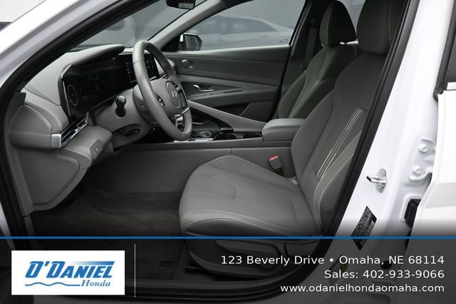 Used 2024 Hyundai Elantra SEL w/ Convenience Package FWD image 25