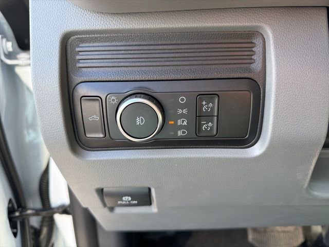 New 2025 Ford F550 4x4 Regular Cab Super Duty image 27