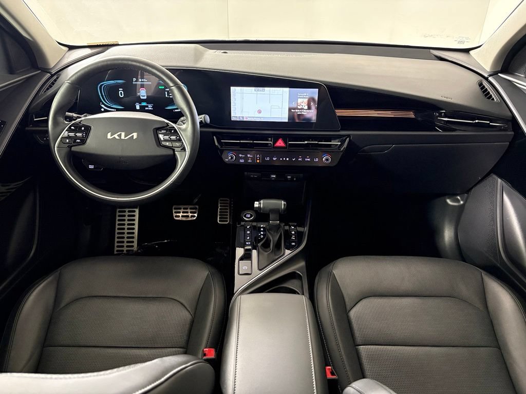 Used 2024 Kia Niro SX Touring FWD image 39