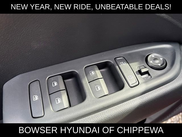 New 2026 Hyundai Venue SE image 7