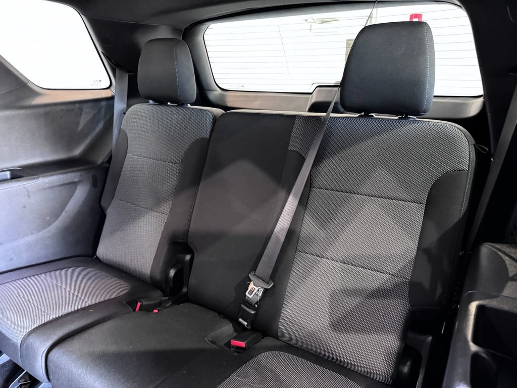 Certified 2023 Chevrolet Traverse LT w/ LPO, Floor Liner Package AWD/4WD image 13