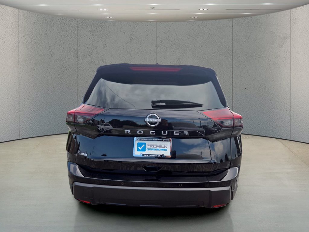 Used 2026 Nissan Rogue S FWD image 4