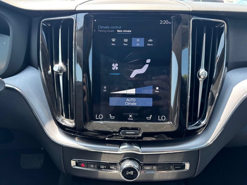 Used 2020 Volvo XC60 T5 Momentum w/ Protection Package AWD/4WD image 13