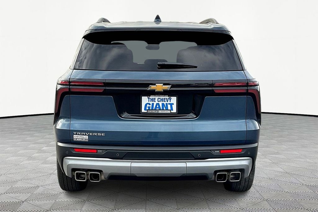 Certified 2026 Chevrolet Traverse LT w/ Driver Confidence Package image 6