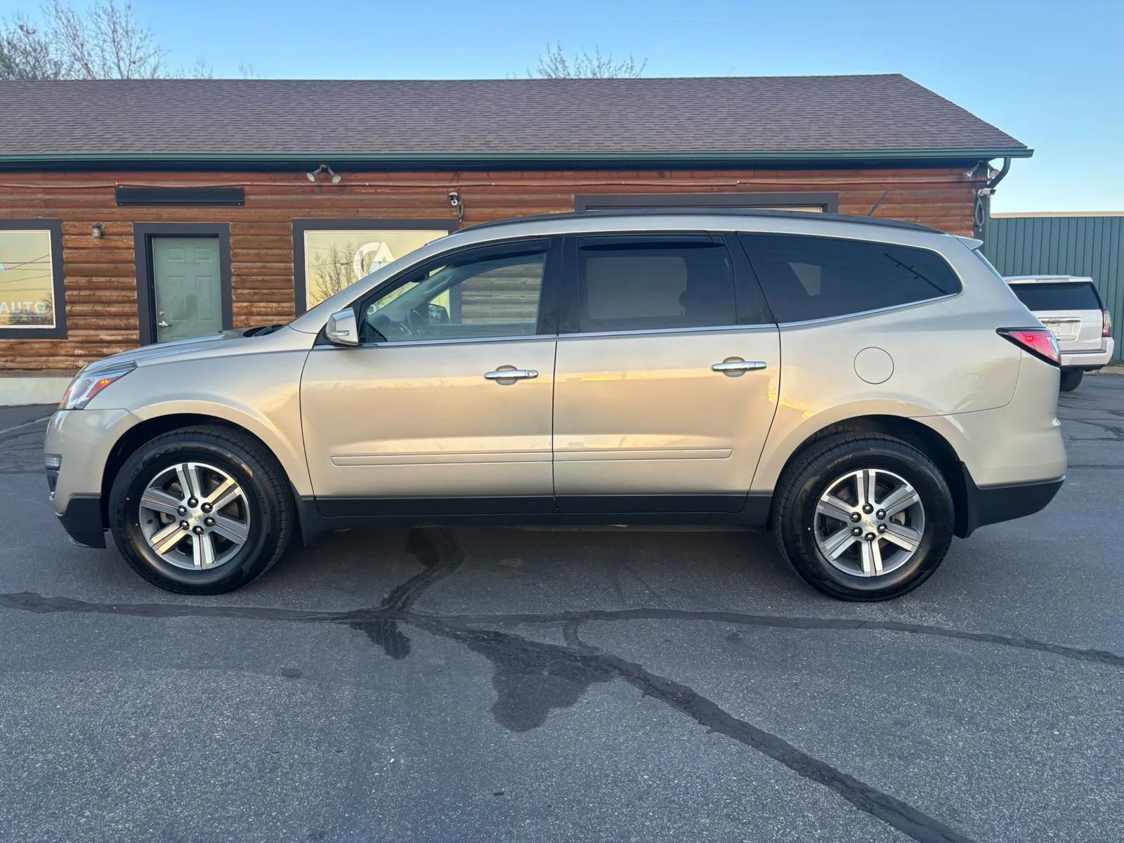 Used 2015 Chevrolet Traverse LT AWD/4WD image 8