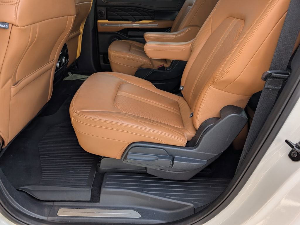 Used 2022 Ford Expedition Max Platinum image 12
