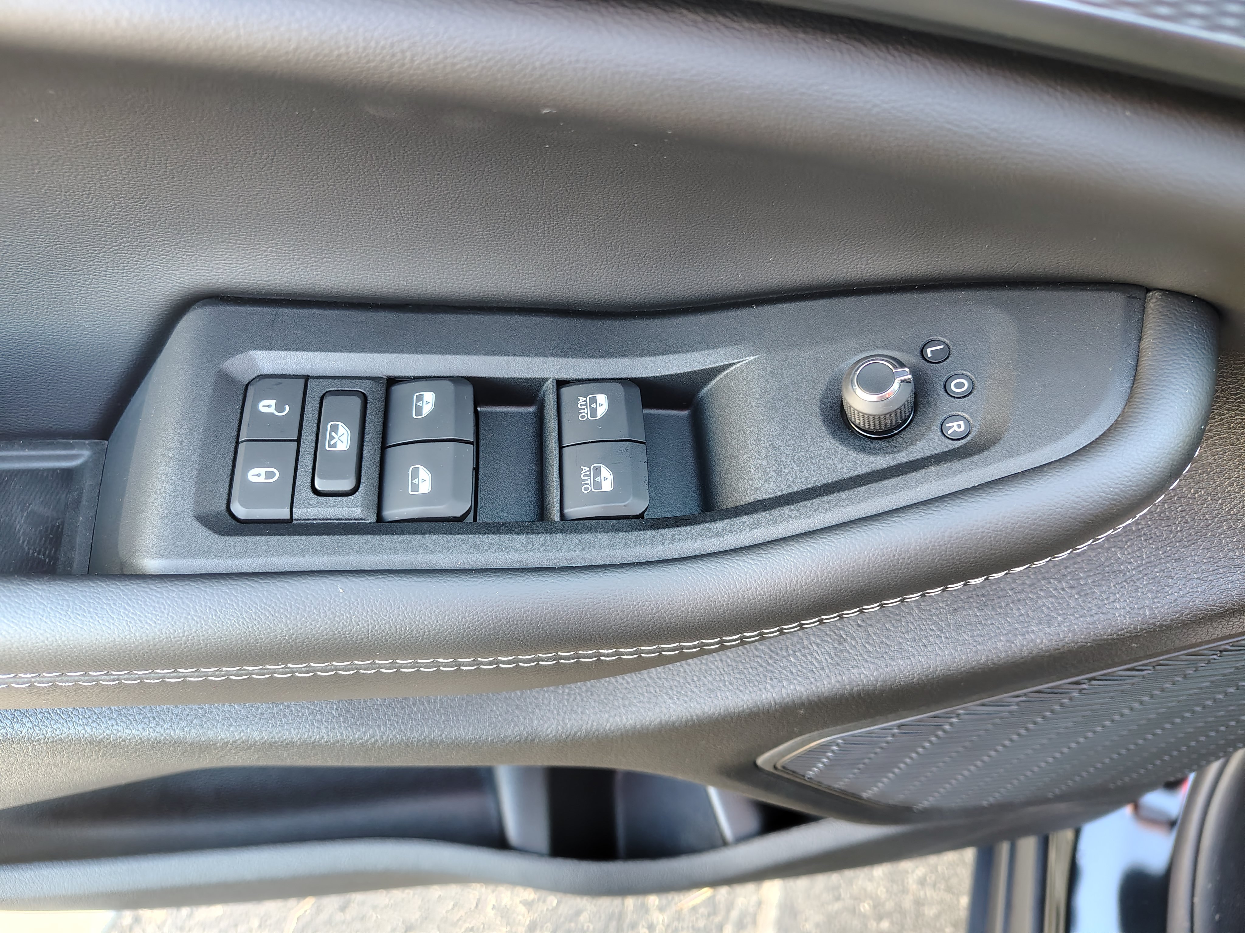 New 2027 Jeep Grand Cherokee Laredo X AWD/4WD image 25