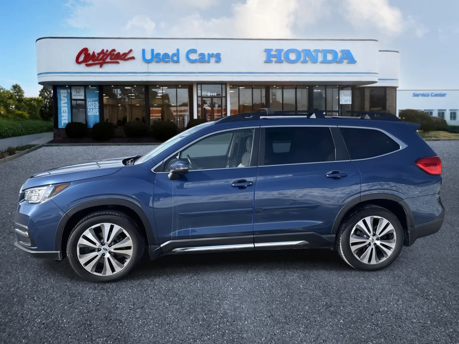 Used 2020 Subaru Ascent Limited w/ Technology Package AWD/4WD image 2