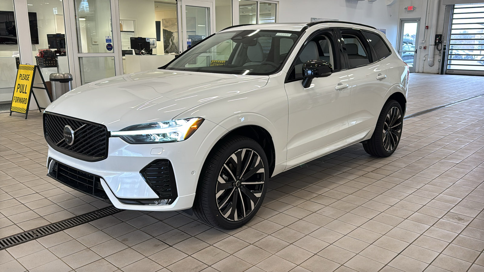 New 2026 Volvo XC60 B5 Ultra w/ Protection Package Premier AWD/4WD image 9