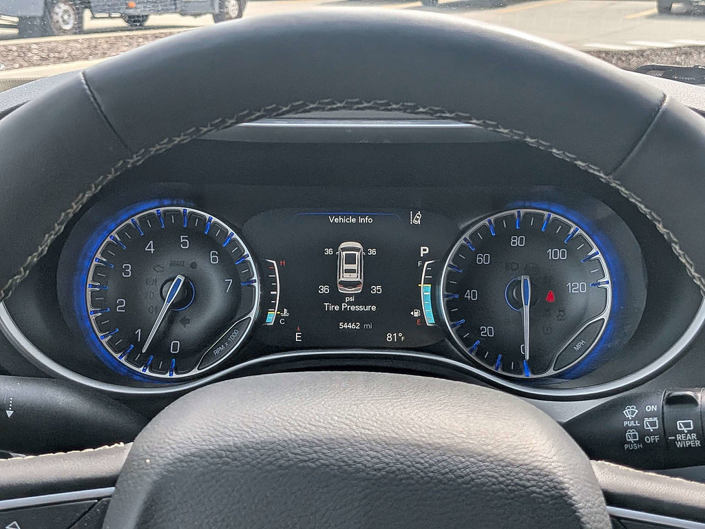 Used 2024 Chrysler Pacifica Touring-L FWD image 29