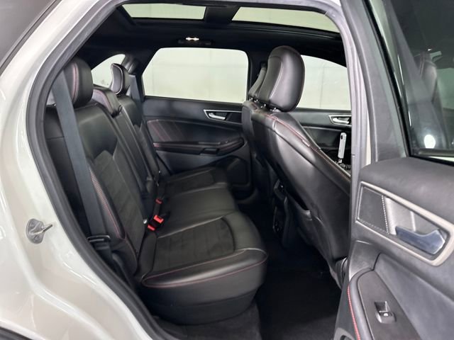 Used 2022 Ford Edge ST-Line image 27