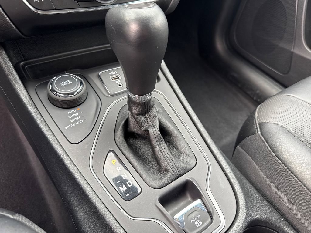 Used 2022 Jeep Cherokee Latitude Lux image 28