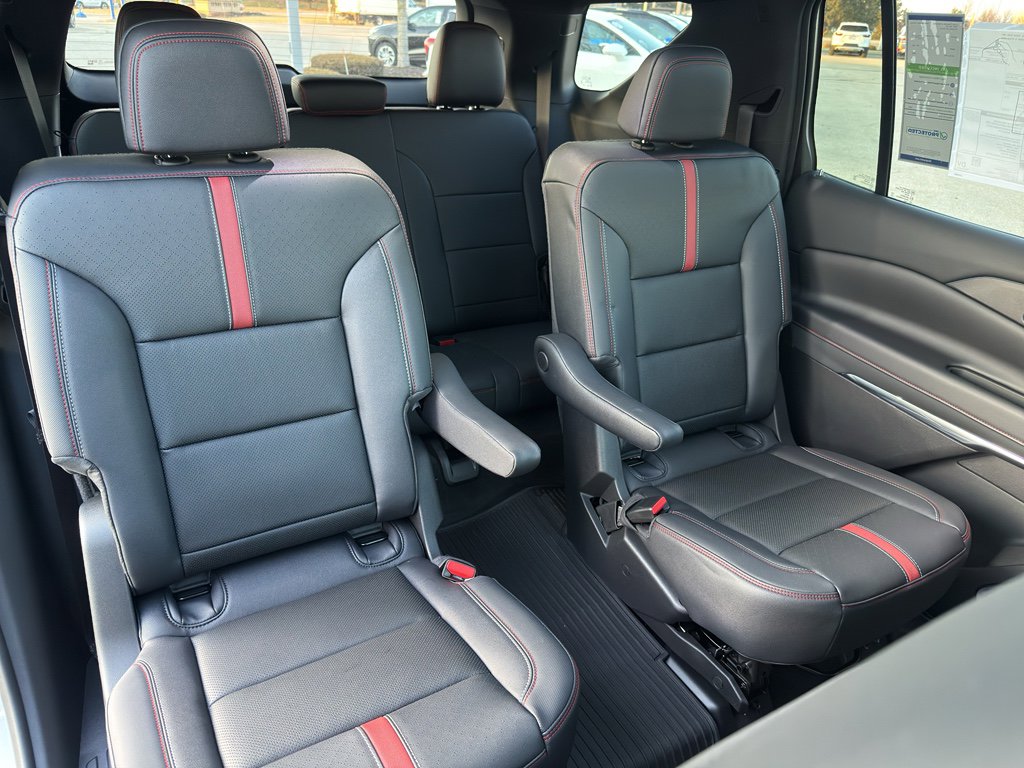 New 2026 Chevrolet Traverse RS w/ LPO, Floor Liner Package AWD/4WD image 53