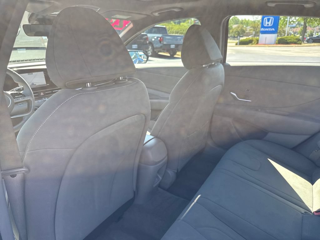 Certified 2024 Hyundai Elantra SEL w/ Convenience Package FWD image 20