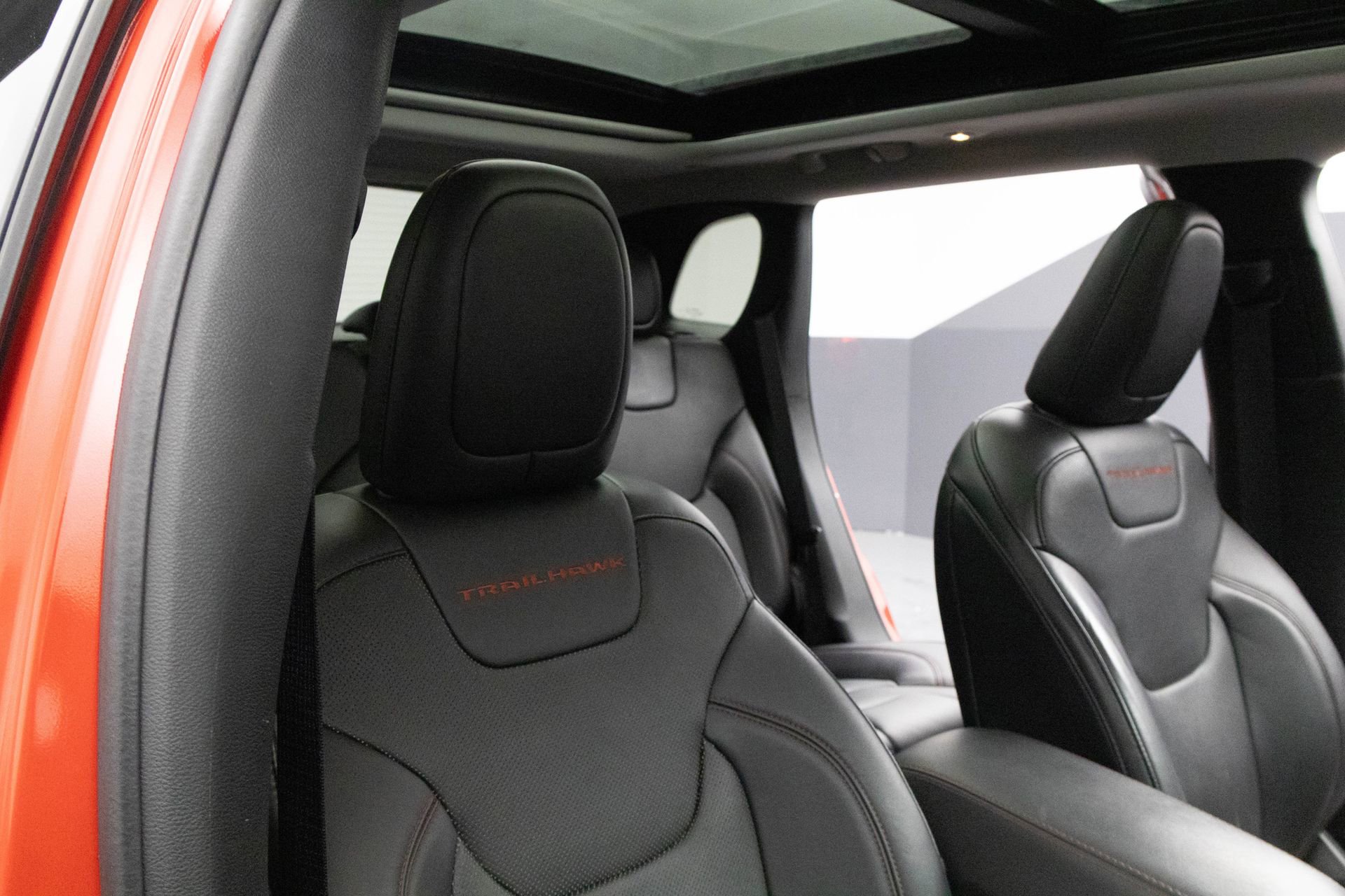 Used 2019 Jeep Cherokee Trailhawk image 41