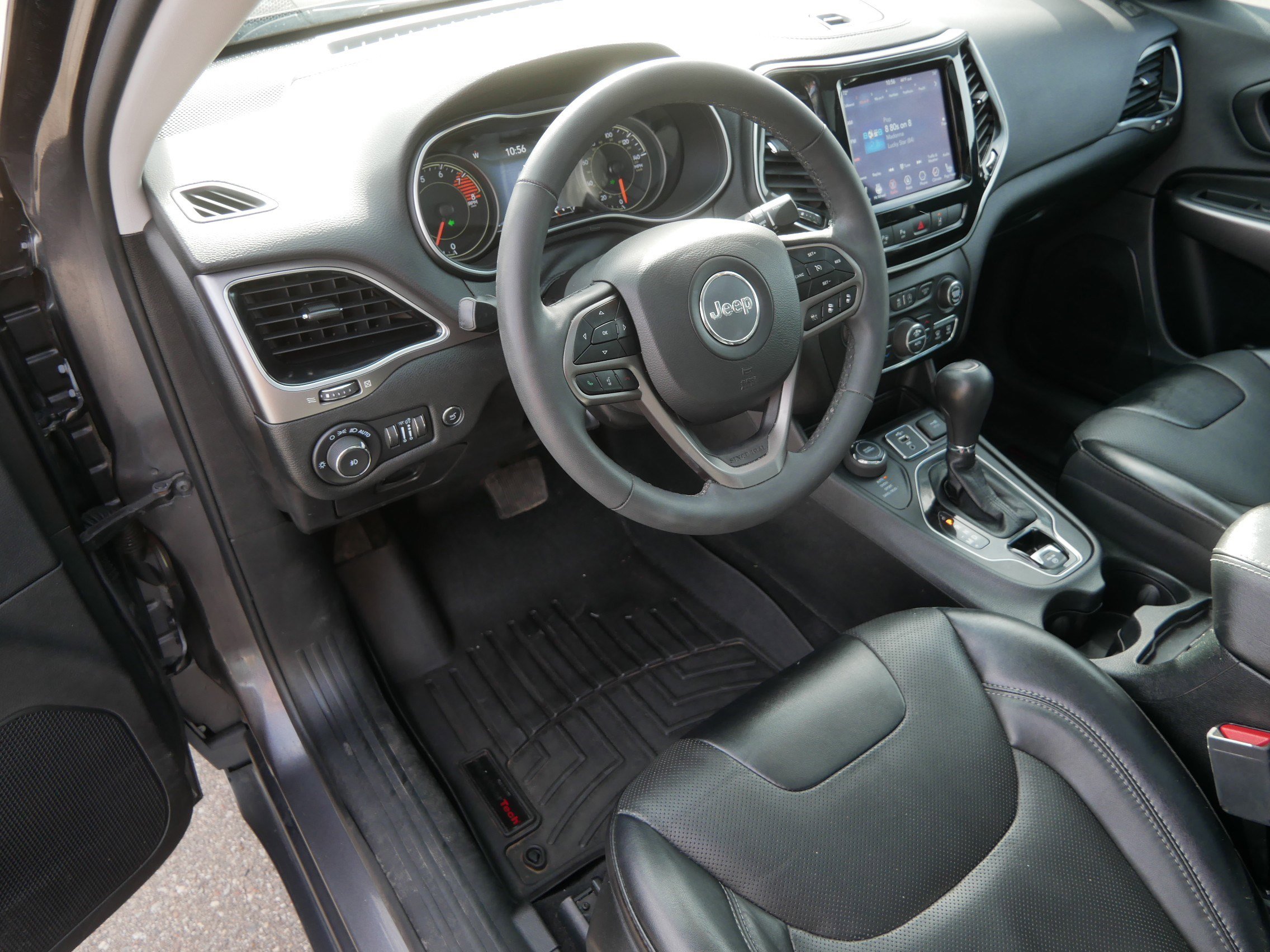 Used 2022 Jeep Cherokee Limited image 22