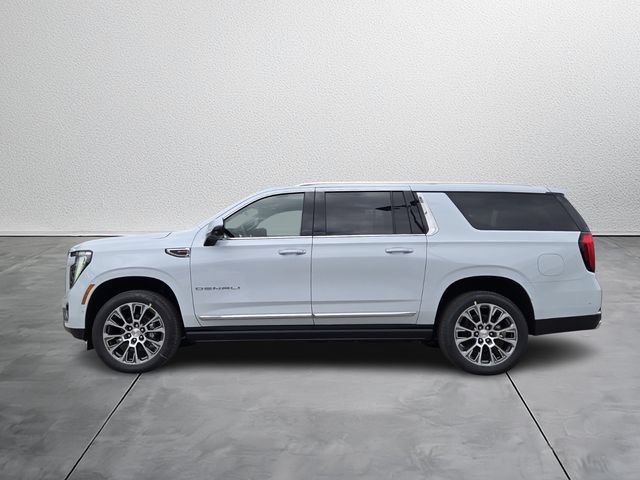 New 2026 GMC Yukon XL Denali w/ Denali Reserve Package AWD/4WD image 3