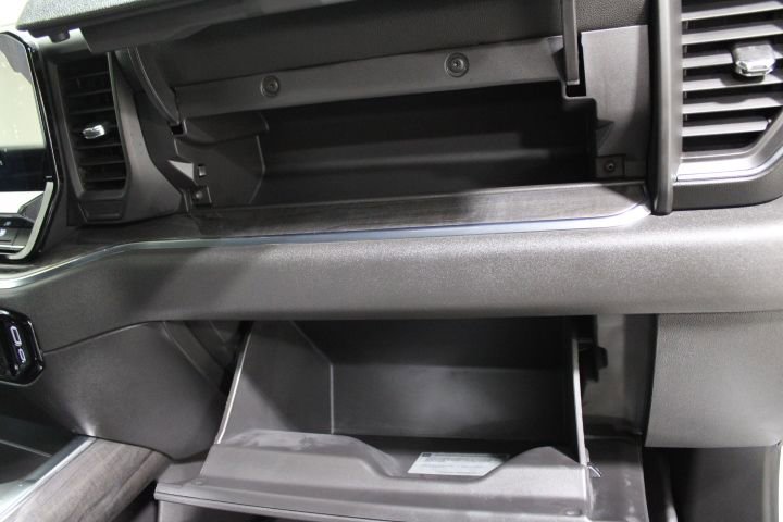 Used 2025 Chevrolet Silverado 1500 LTZ AWD/4WD image 29