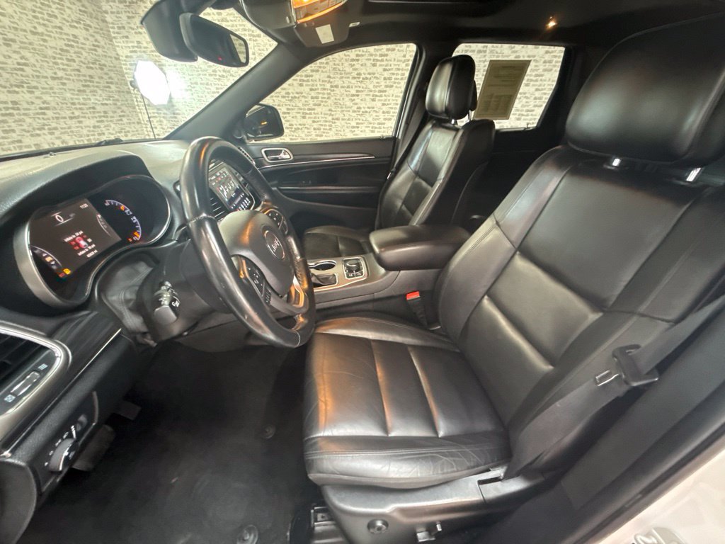 Used 2022 Jeep Grand Cherokee Limited AWD/4WD image 25