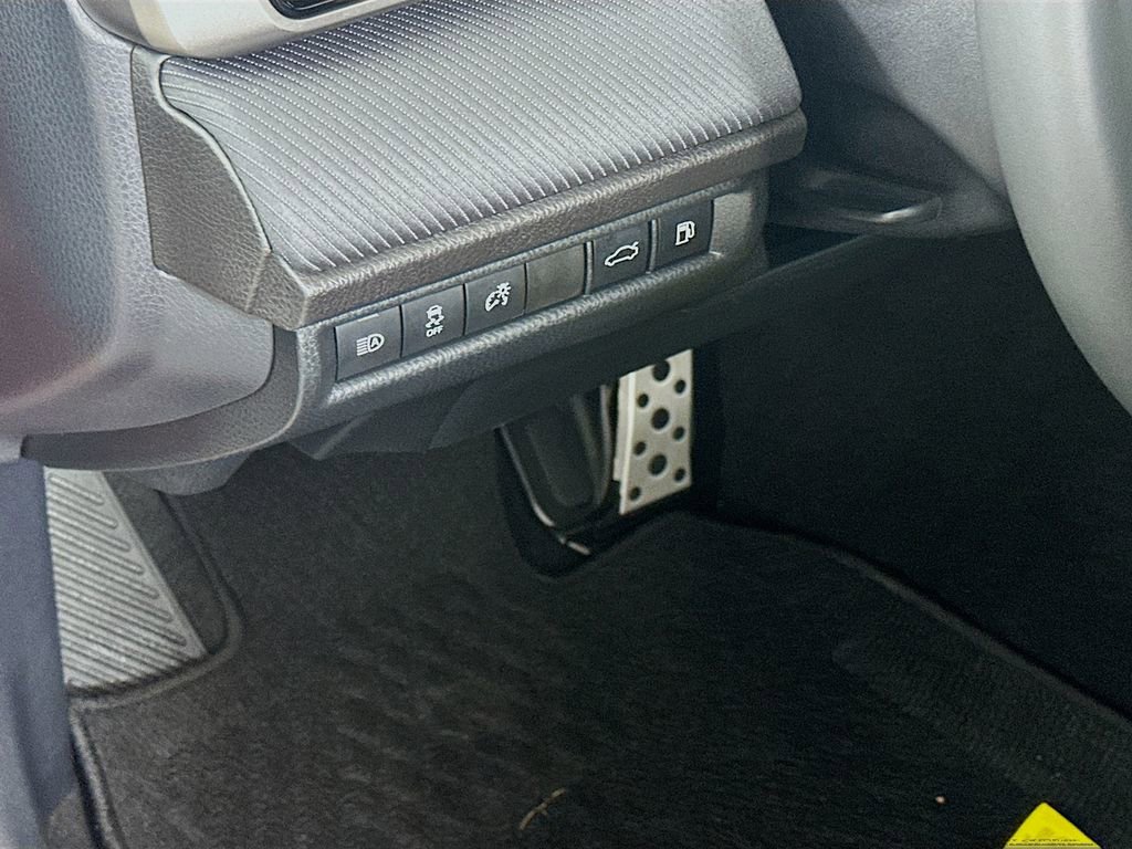 Certified 2025 Toyota Camry SE image 10