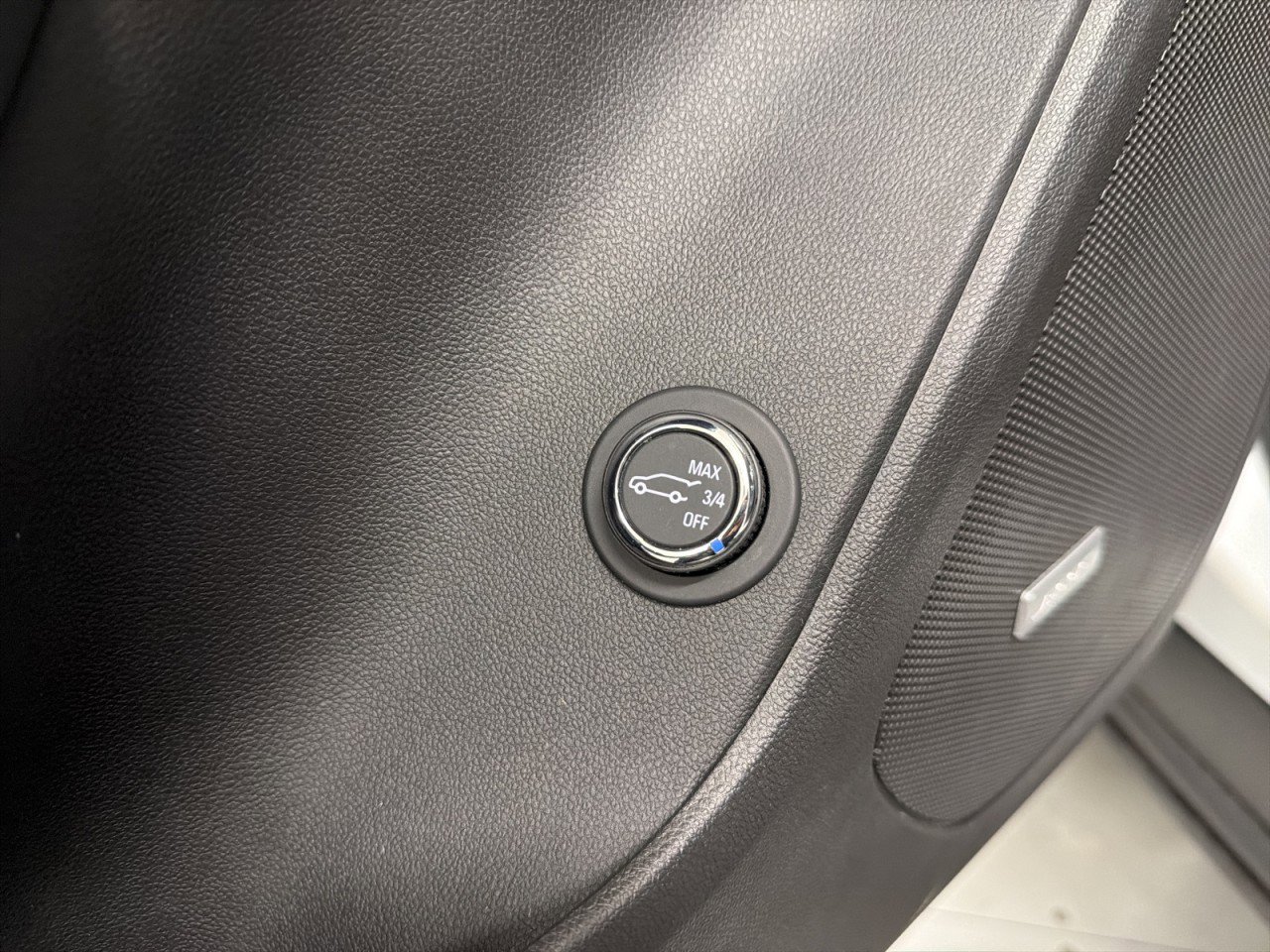 Used 2020 Chevrolet Blazer LT w/ Sound & Technology Package image 29